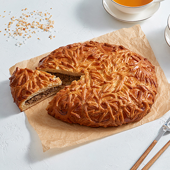 Изображение товара Пирог с мясом, ручной работы, малый, «Азбука вкуса», Россия