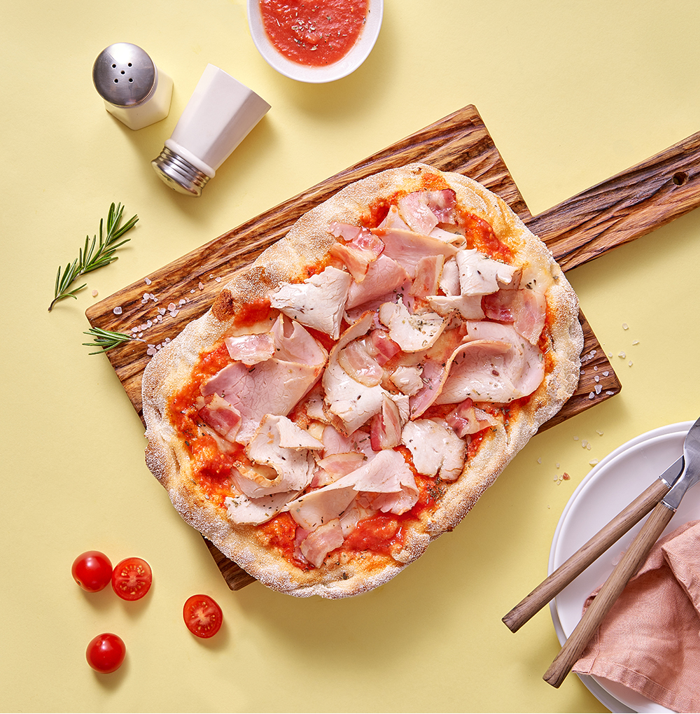 Изображение товара Римская пицца Мясная с томатным соусом и моцареллой 1/2 210 г, Россия Изображение товара Римская пицца Мясная с томатным соусом и моцареллой 1/2 210 г, Россия